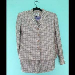 Ladies Kasper suit jacket and skirt